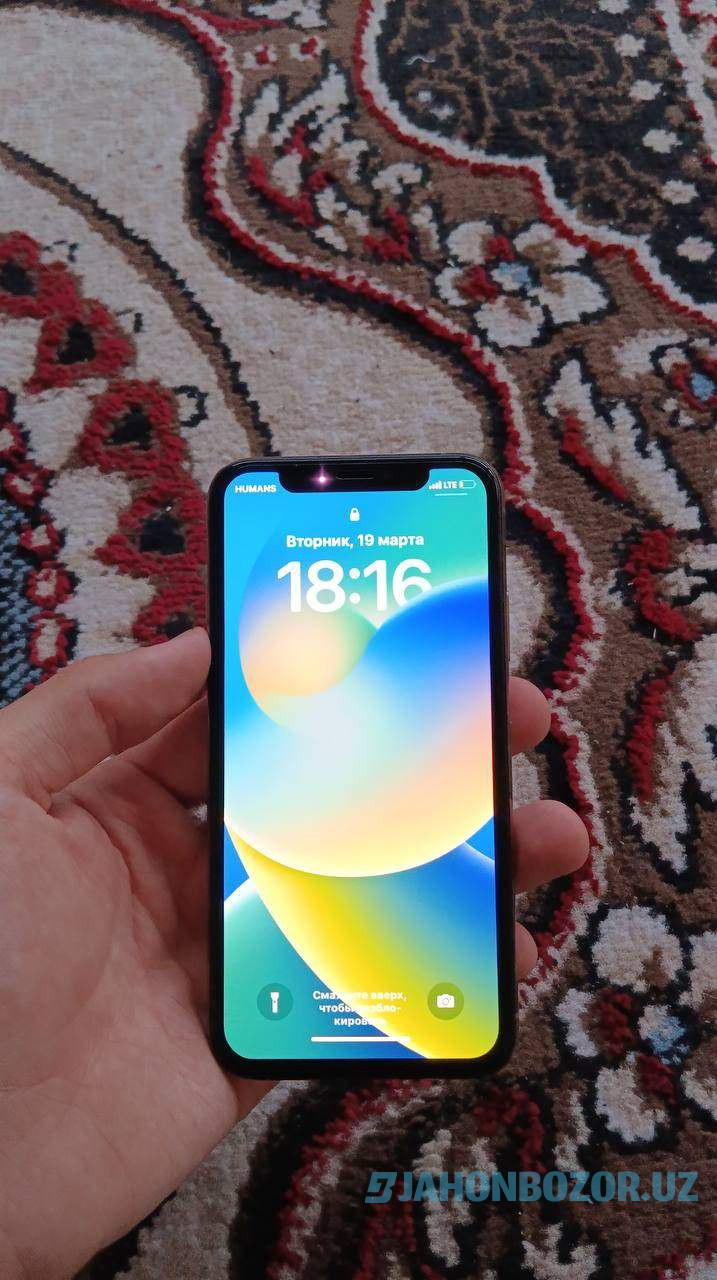 iPhone XS