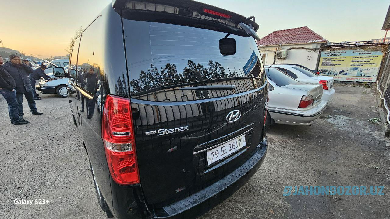 Hyundai Gran Starex