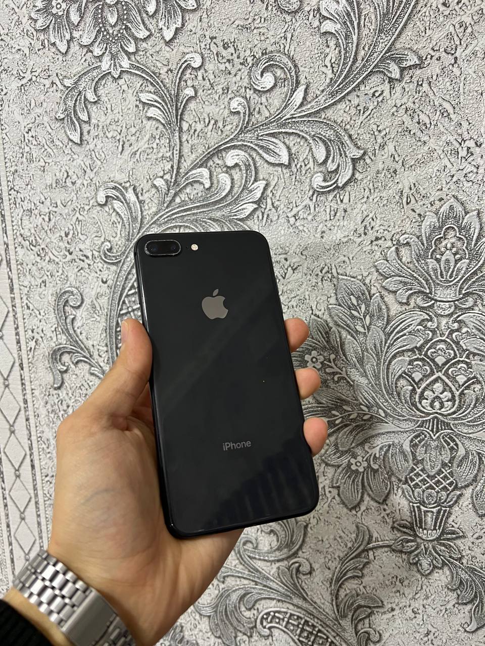 iPhone 8+