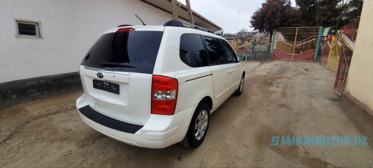 Kia Carnival 