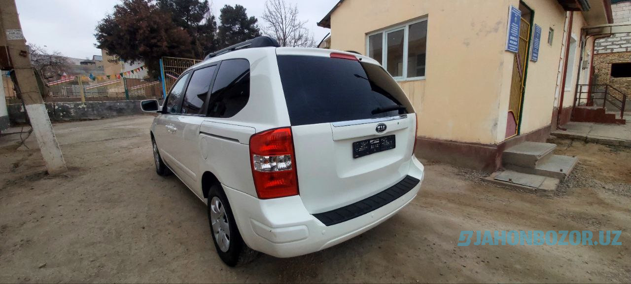 Kia Carnival 