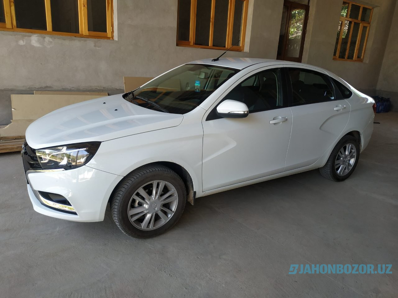 Lada Vesta full