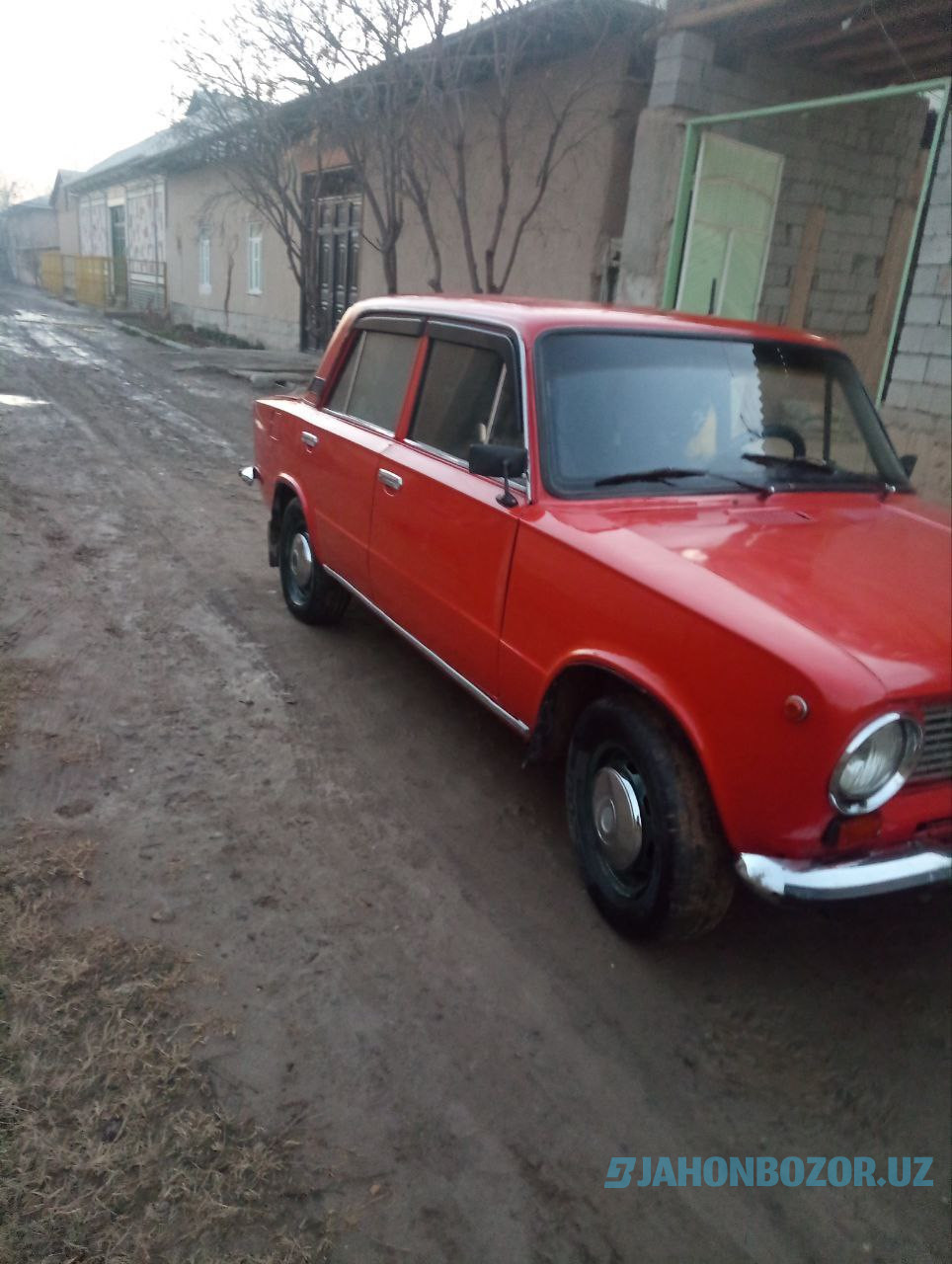 Lada 21011