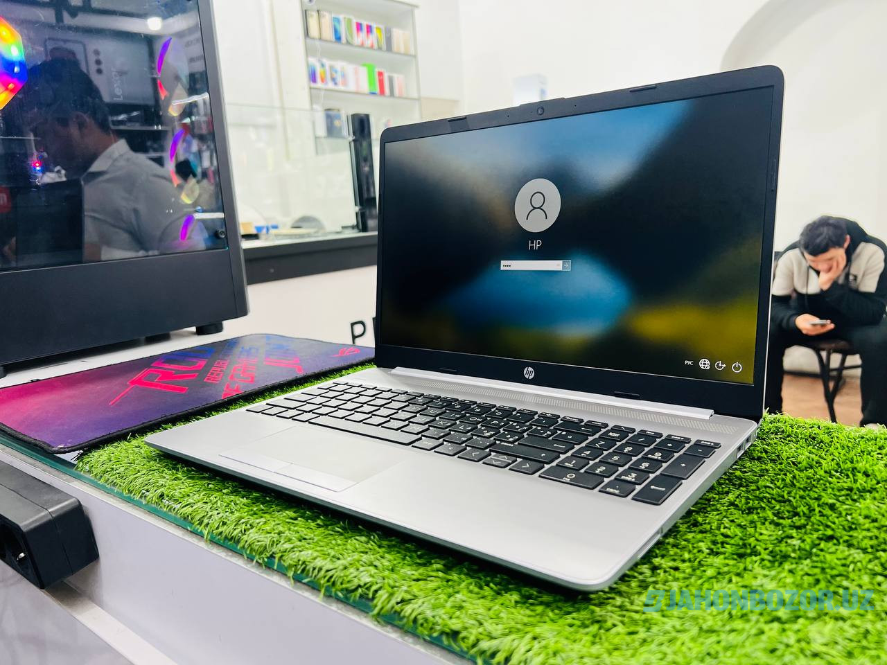 HP VICTUC gaming laptop