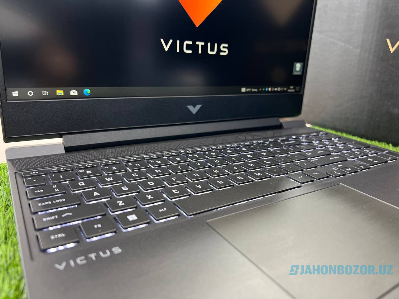 HP VICTUC gaming laptop 