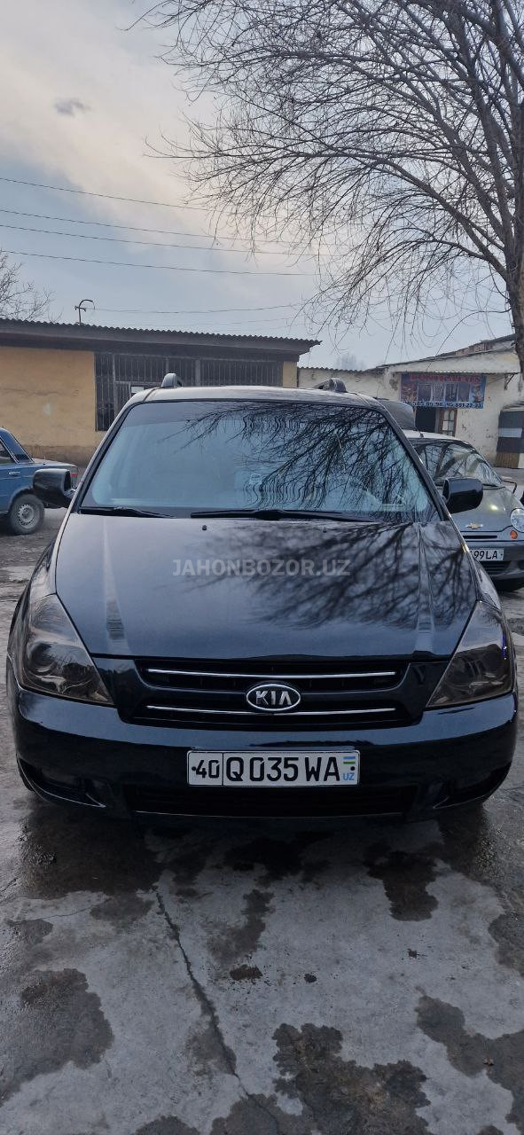 Kia Carnival uzunidan 