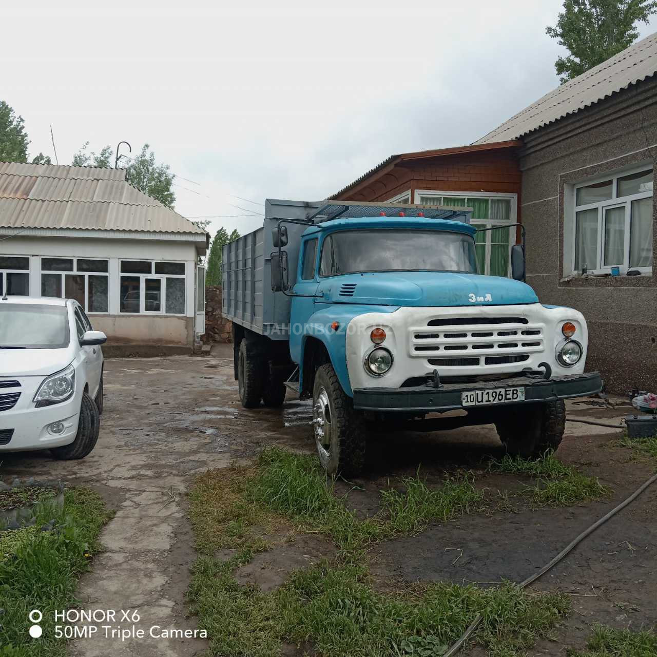 ZIL 130