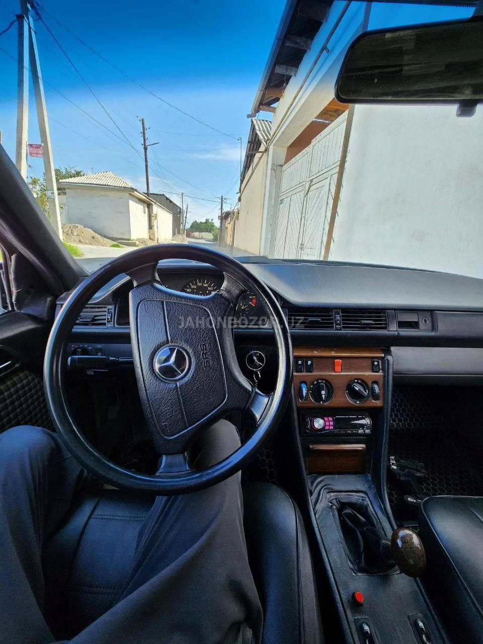 Mercedes E230