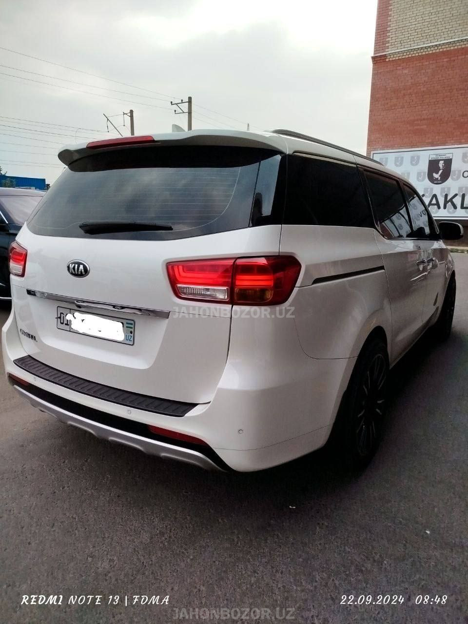 Kia Karnival