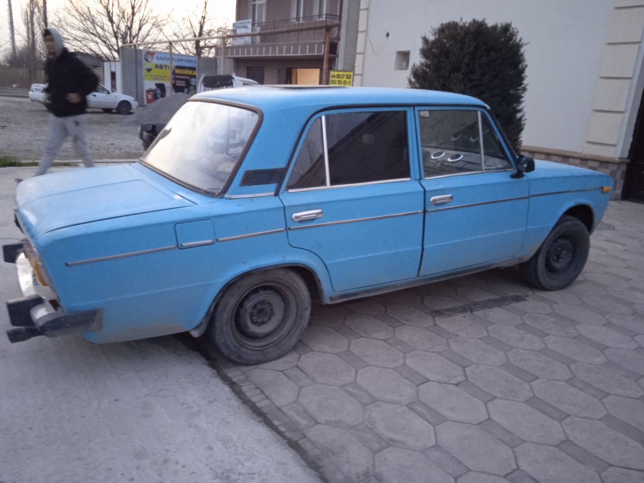 Lada 2106