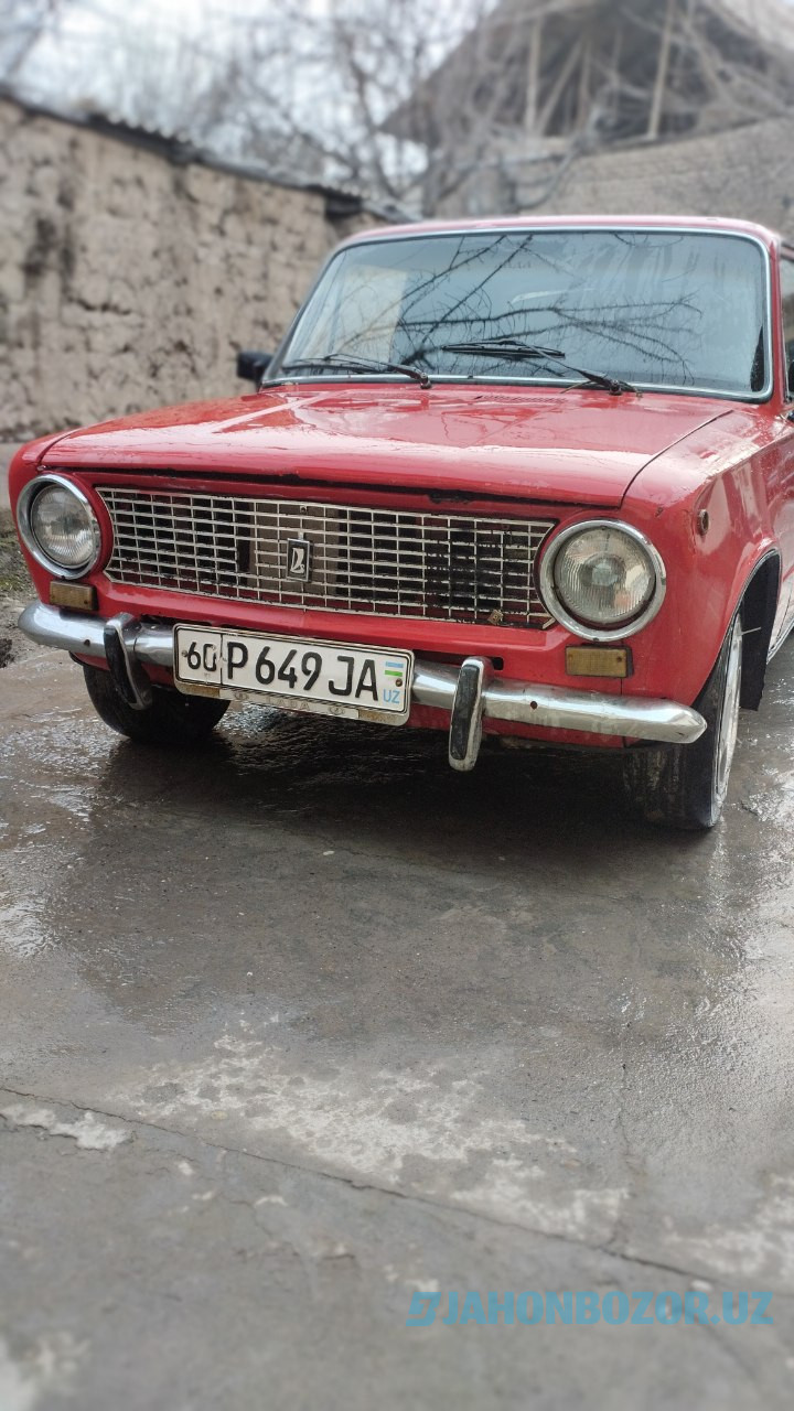 Vaz 21011