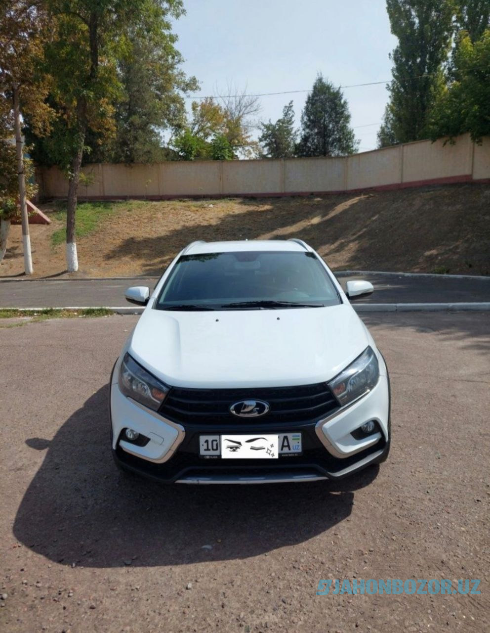 Lada Vesta cross full