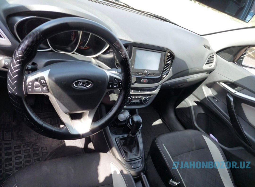 Lada Vesta cross full