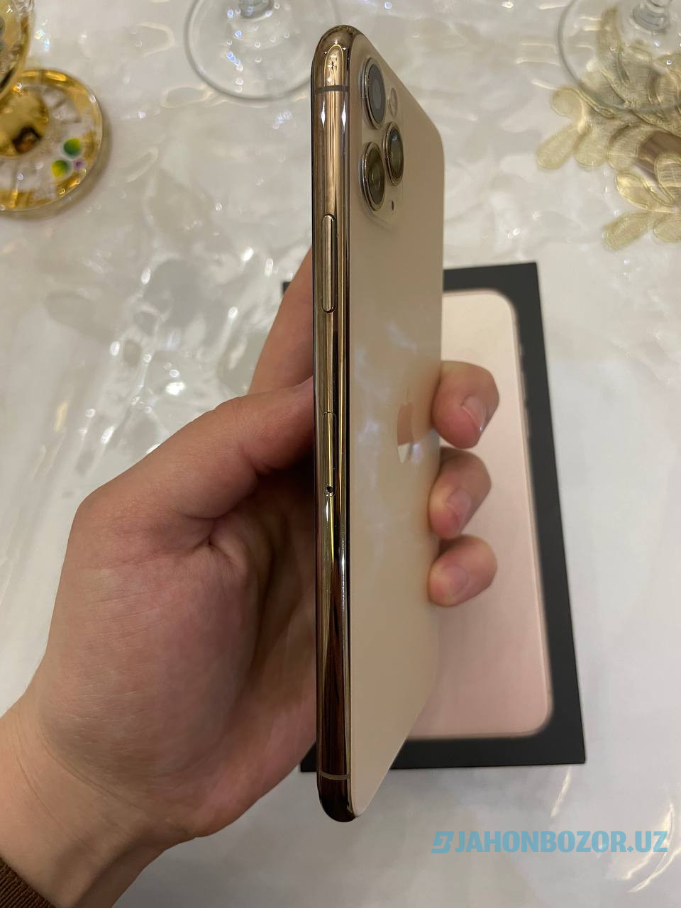 Iphone 11 pro max Gold 